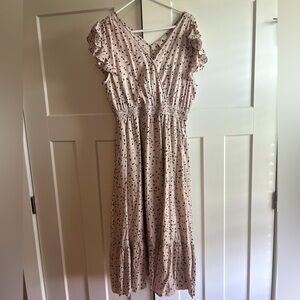 NWT! Betsey’s Boutique, animal print, midi dress, size medium, ruffle sleeve